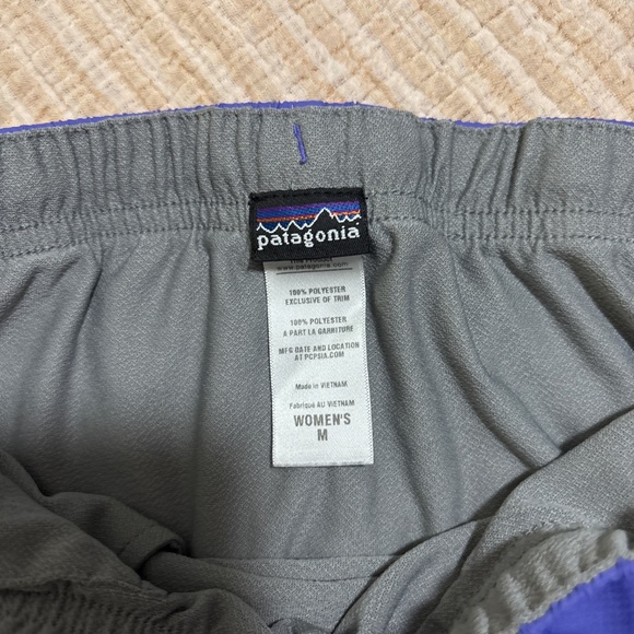 Women’s Patagonia Shorts - Picture 2 of 4
